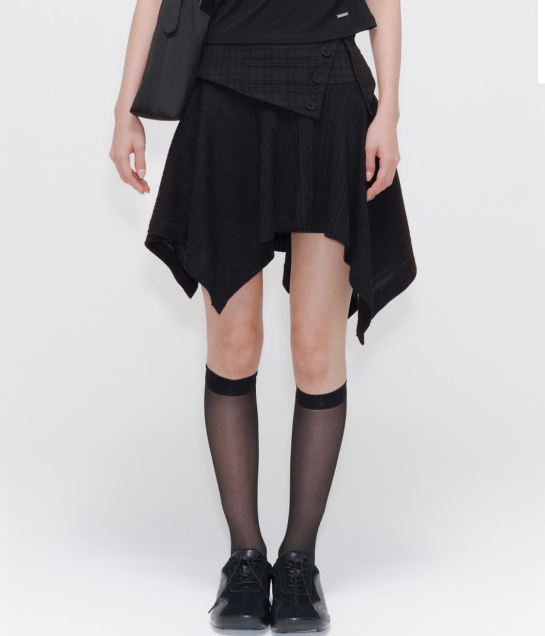 Unbalanced flow mini skirt BLACK 상품이미지1
