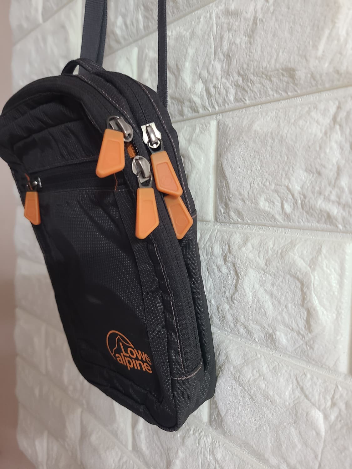 Lowe Alpine 크로스백 블랙 상품이미지5