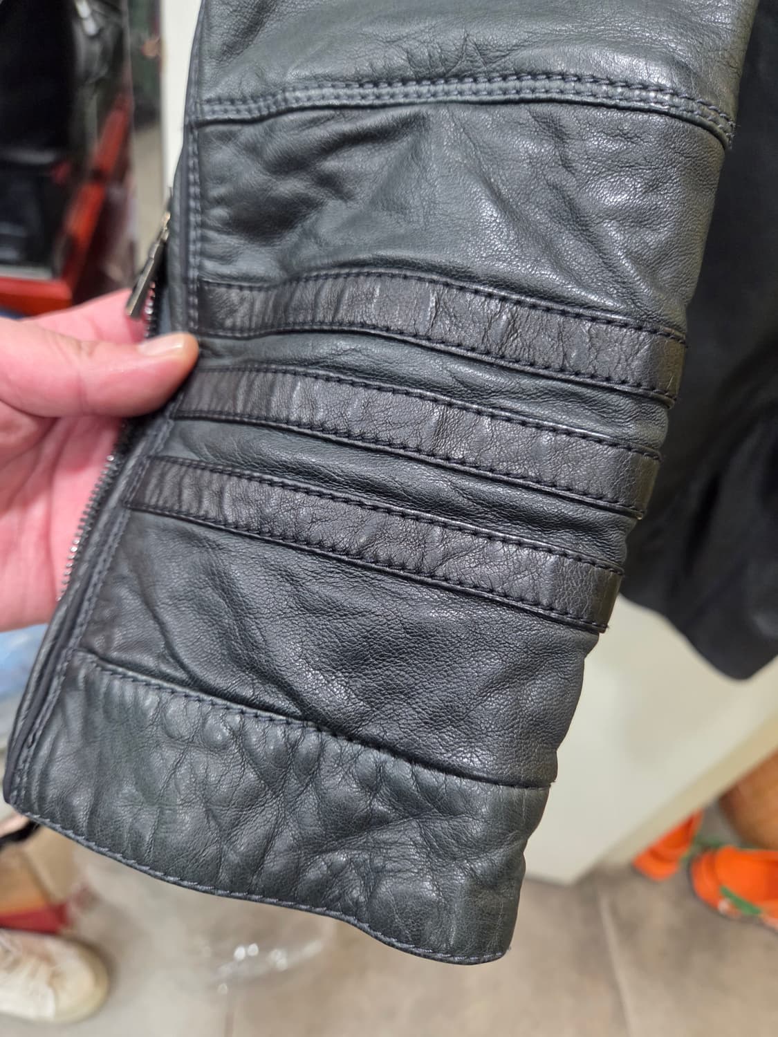 아르마니 비대칭 가죽 코트 상품이미지5