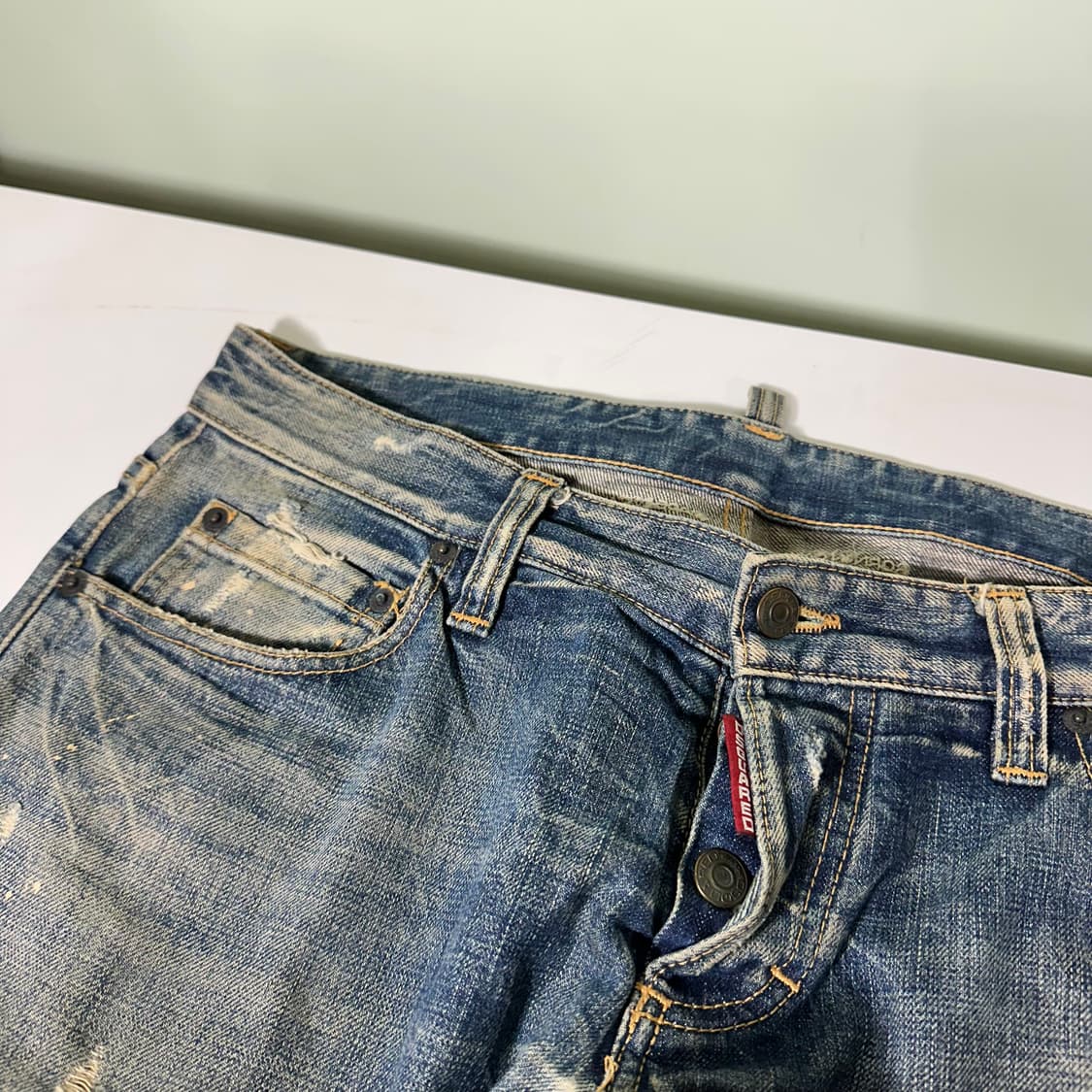 M 디스퀘어드2 버튼플라이 녹워시드 슬림핏 셀비지 데님팬츠 상품이미지5