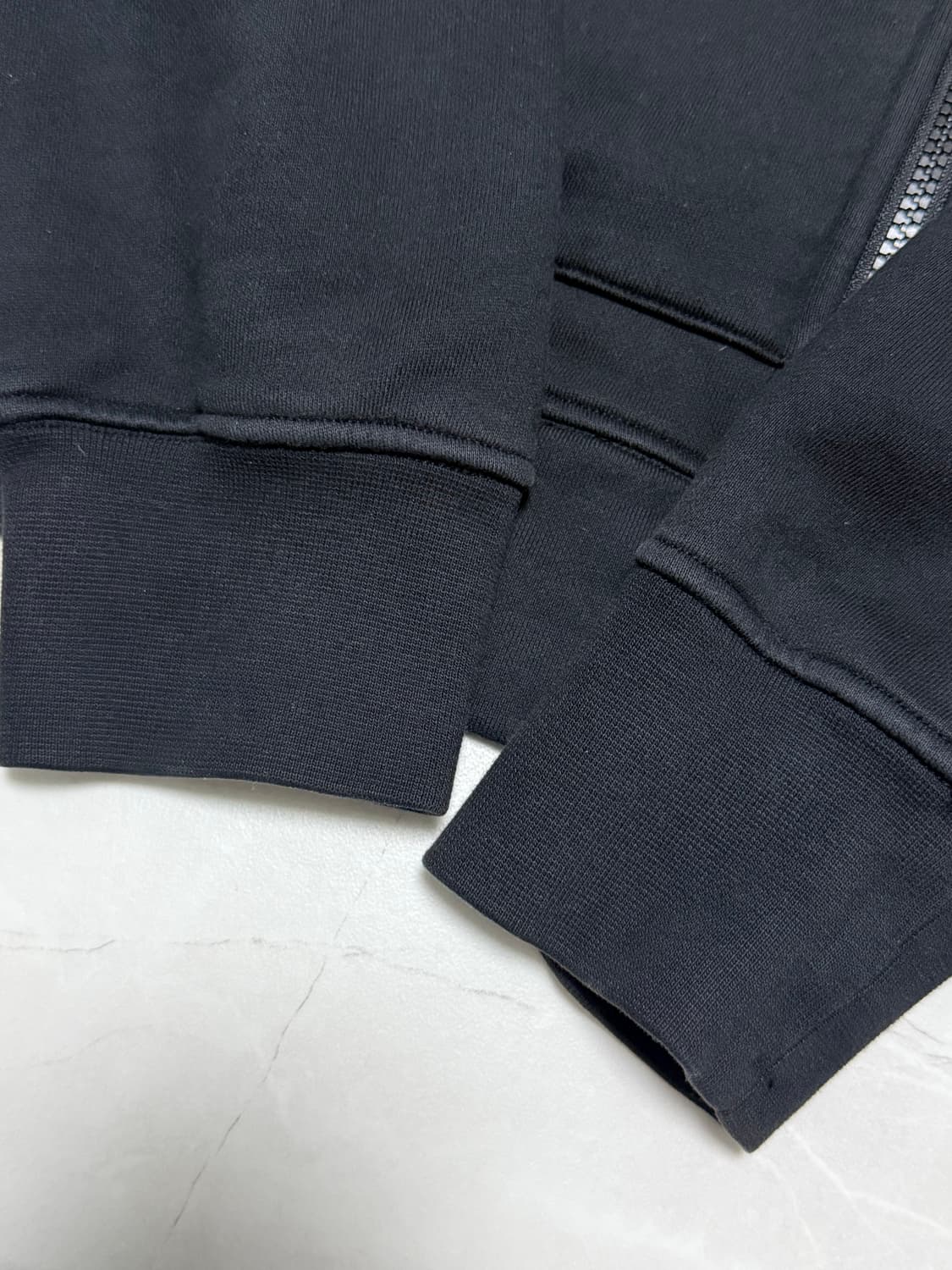 스톤아일랜드 25ss 후드집업 상품이미지4