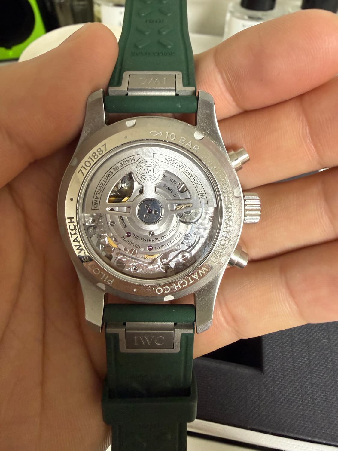 IWC 파일럿 크로노그래프 41 그린 모델 상품이미지5