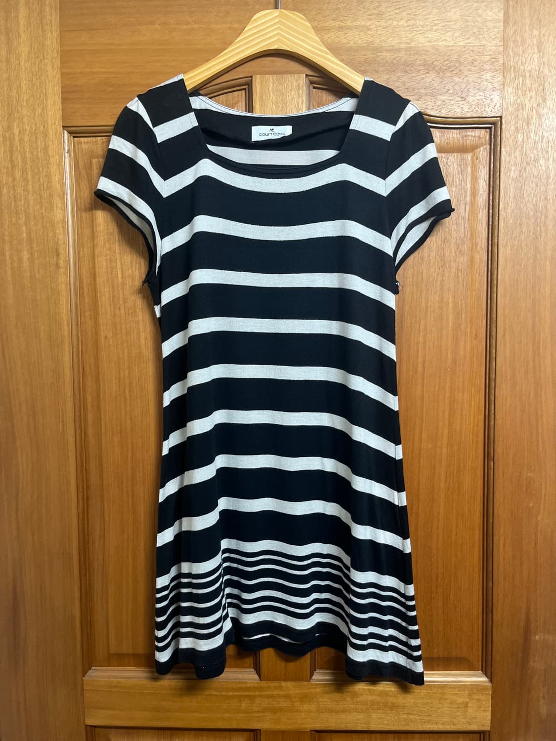 Courreges Boat Neck Striped Long T-Shirt 상품이미지1