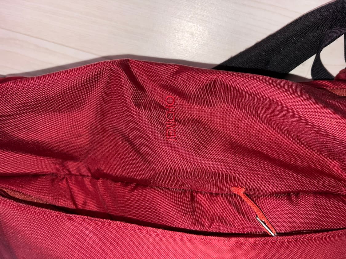 아크테릭스 Jerico 백팩 버건디 40L 상품이미지3