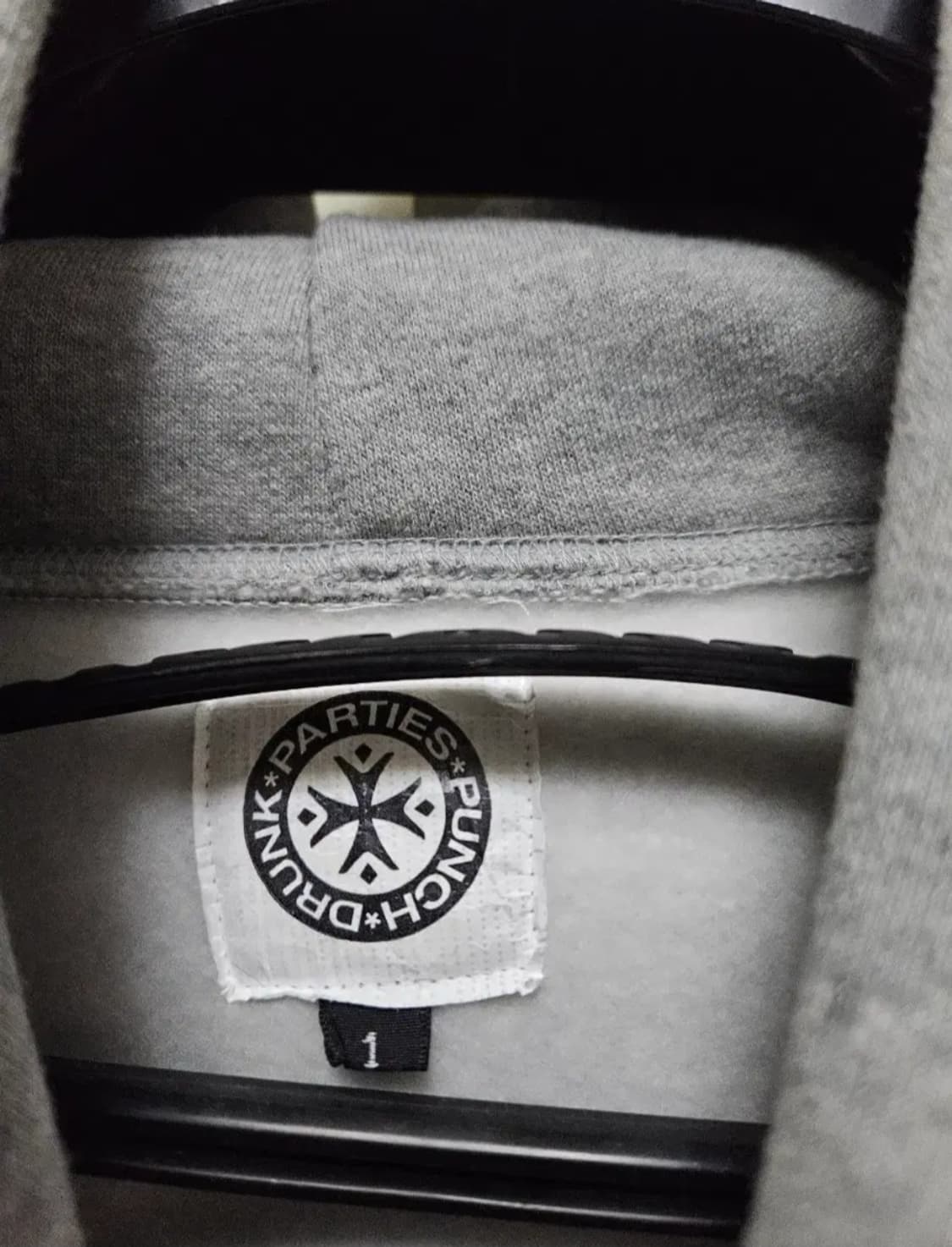 펀치 드렁크 파티즈 후드티 그레이 상품이미지5