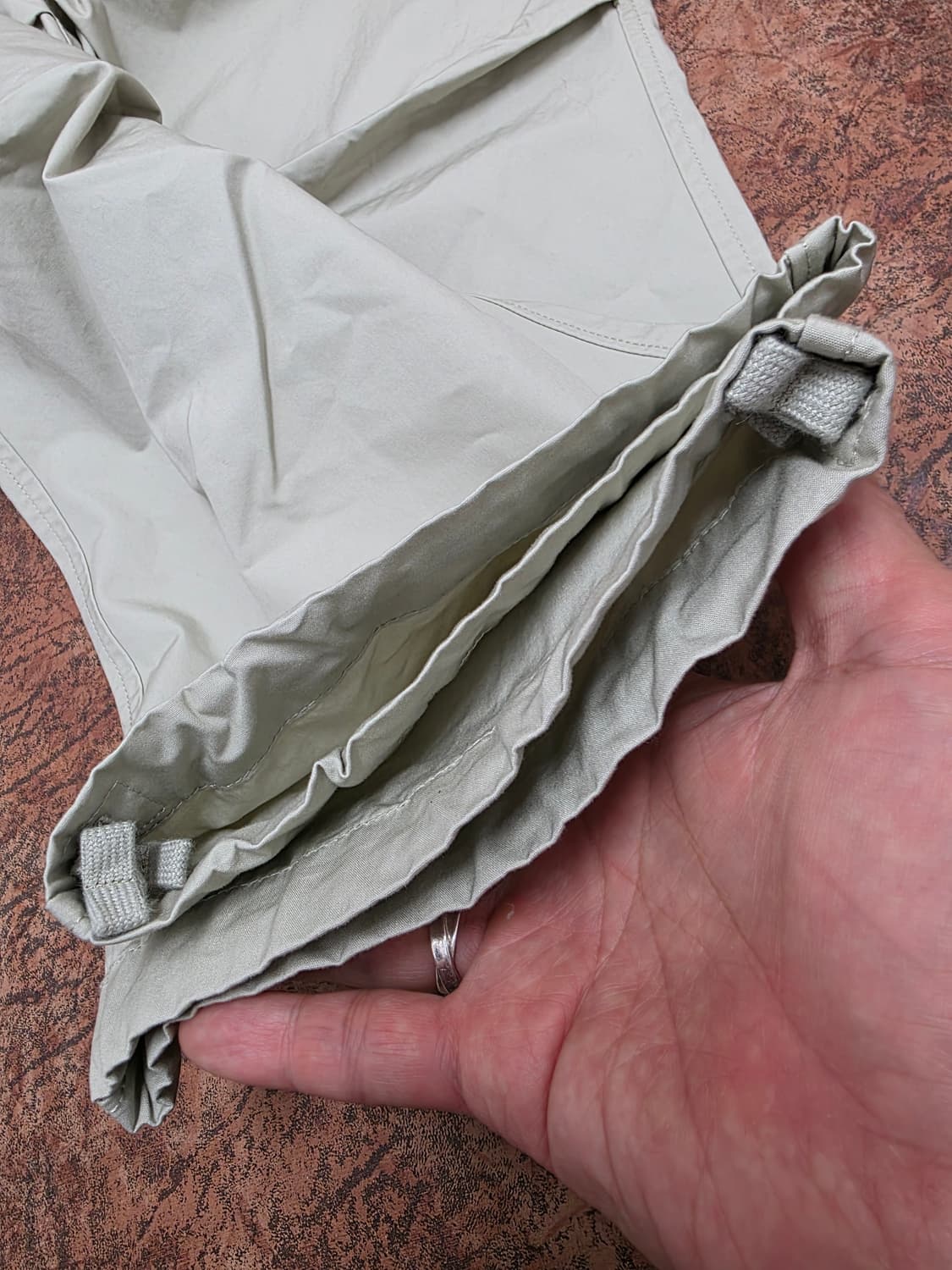 유니클로 U 와이드핏 파라슈트 팬츠 베이지 30 상품이미지2