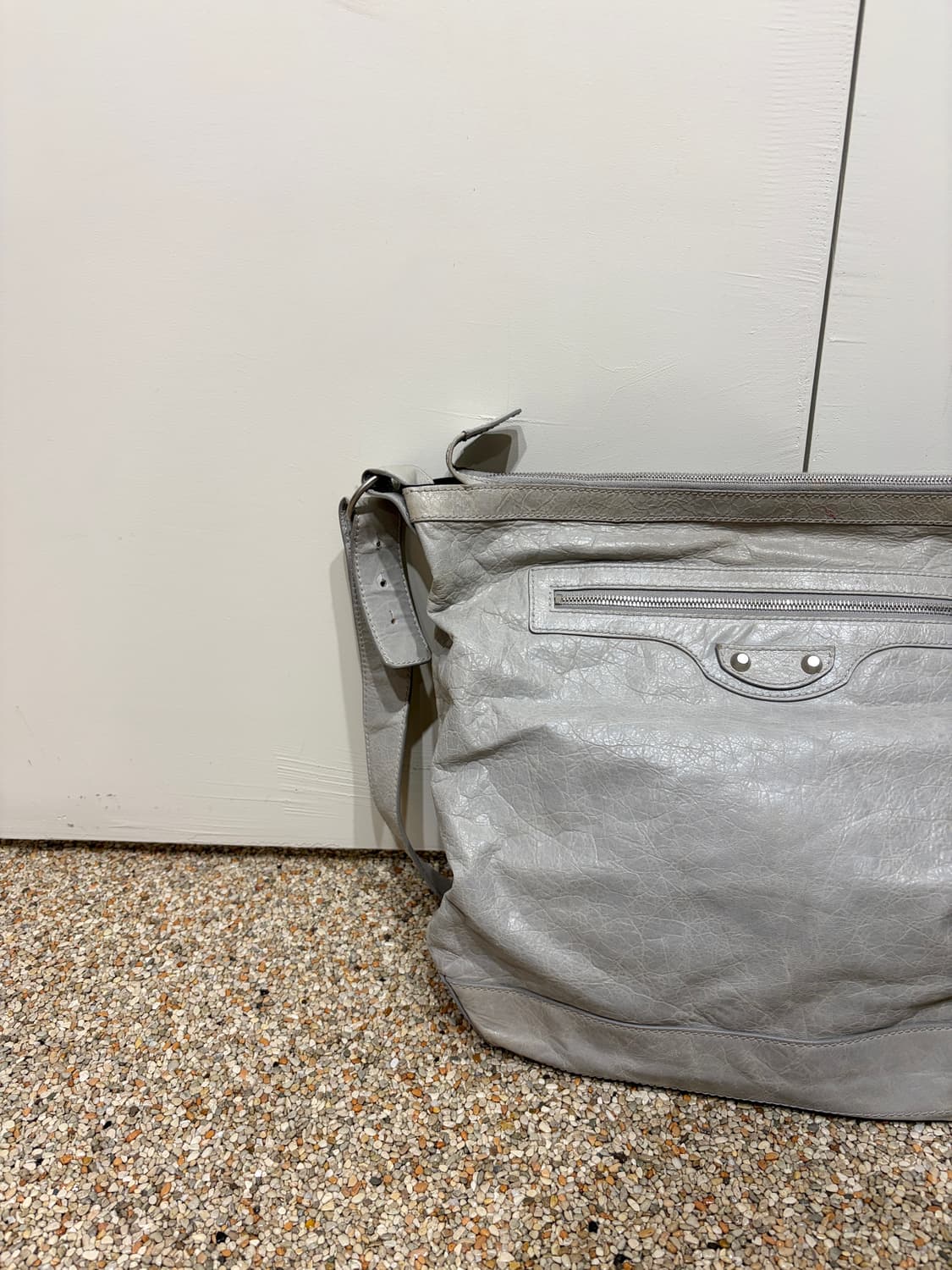 발렌시아가 모터 크로스백 상품이미지2