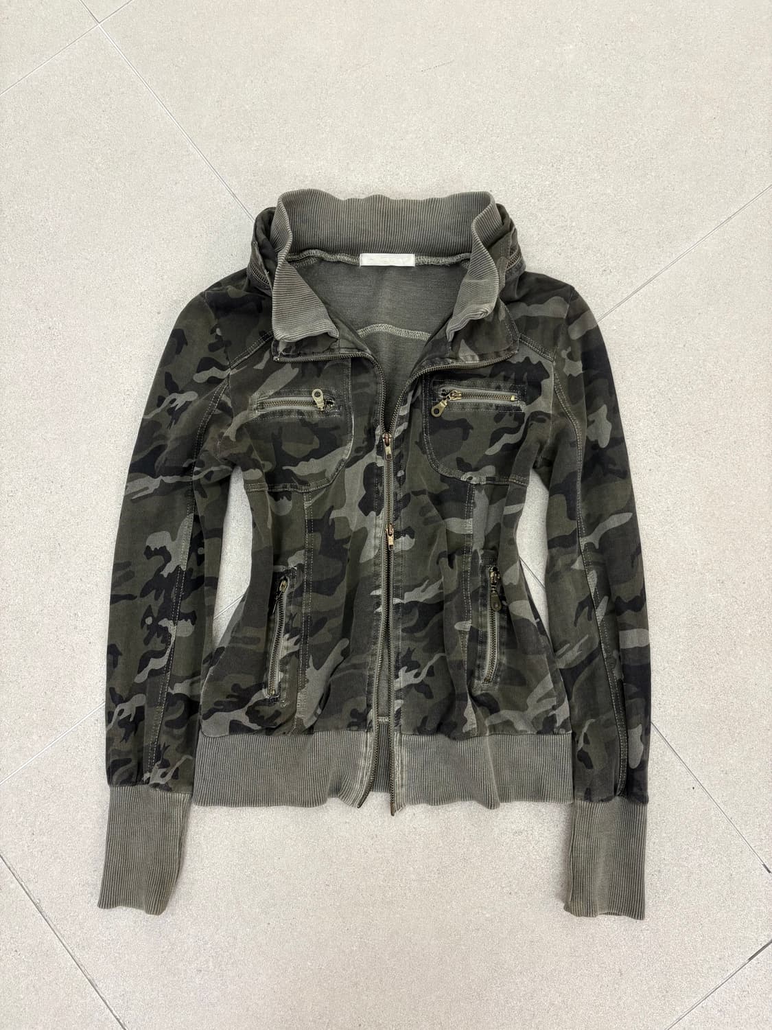 카모 투웨이 집업 상품이미지2