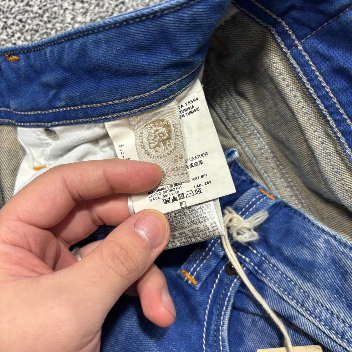 디젤 THANAZ 8PI 데님 팬츠 (29) 상품이미지5