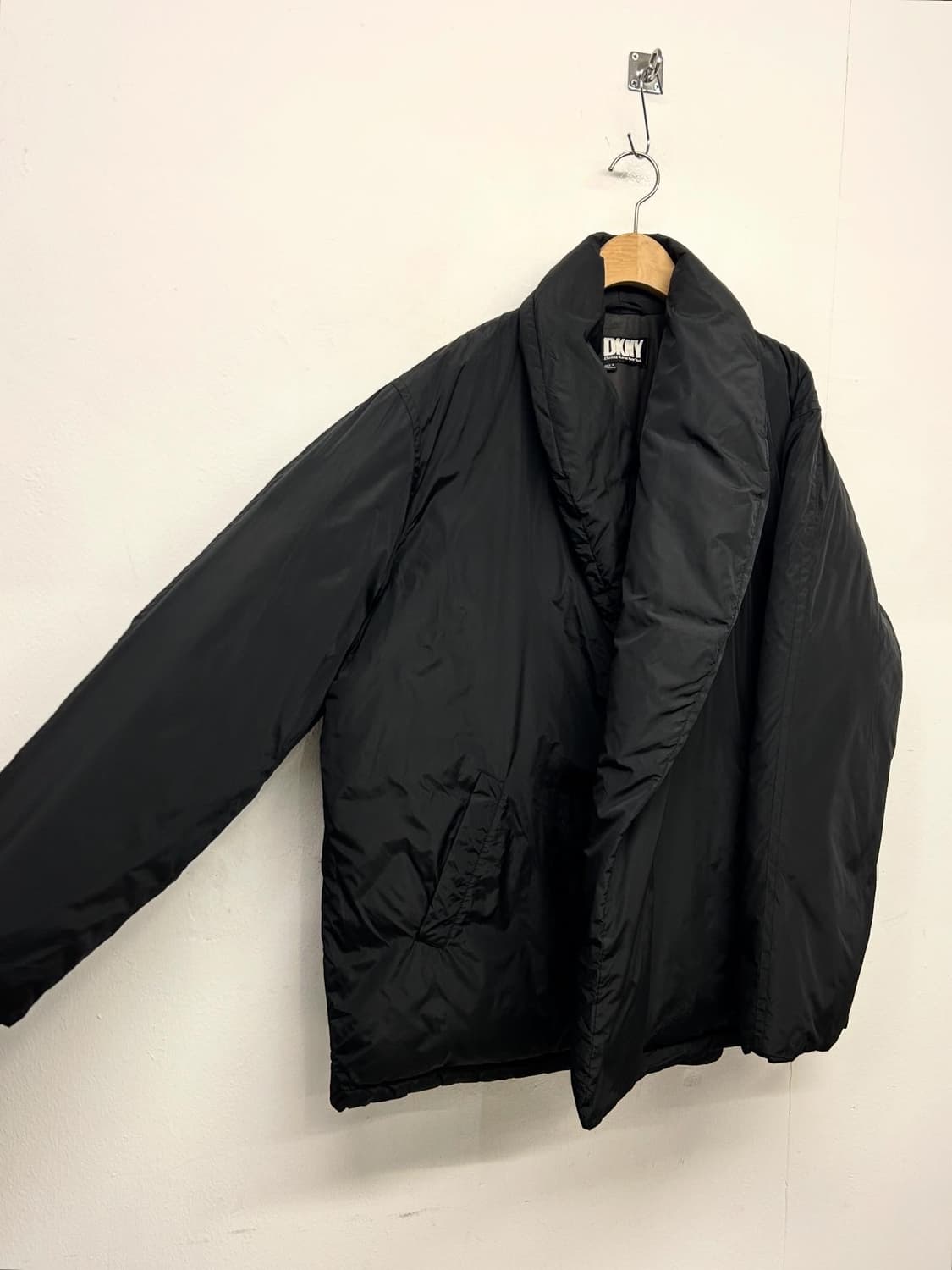 DKNY 오버사이즈 숄카라 패딩점퍼 상품이미지3