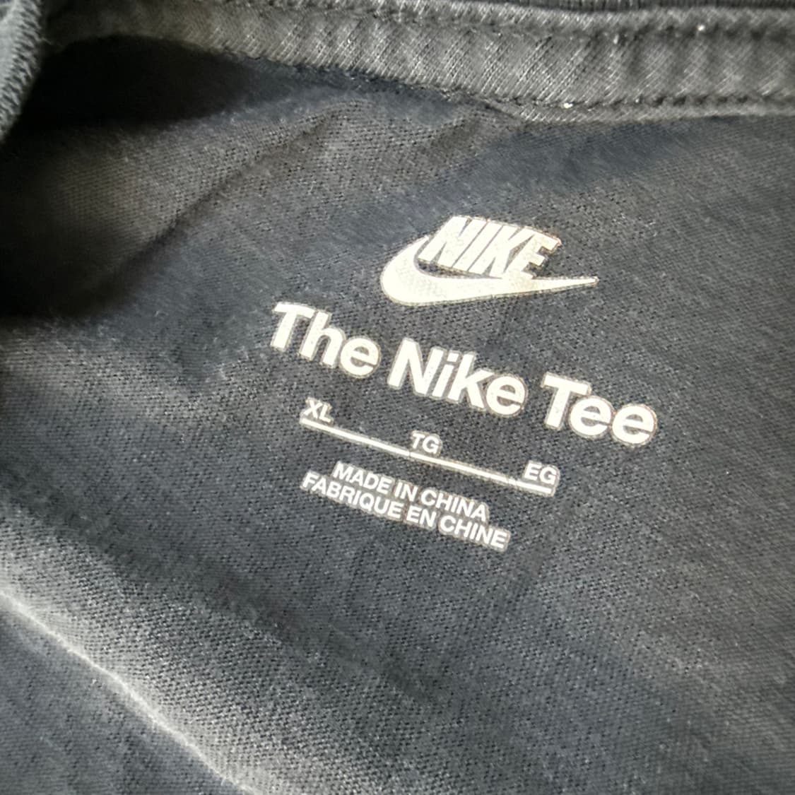 XL 나이키 오서라이즈 반팔티 (수축) 0331T 상품이미지3