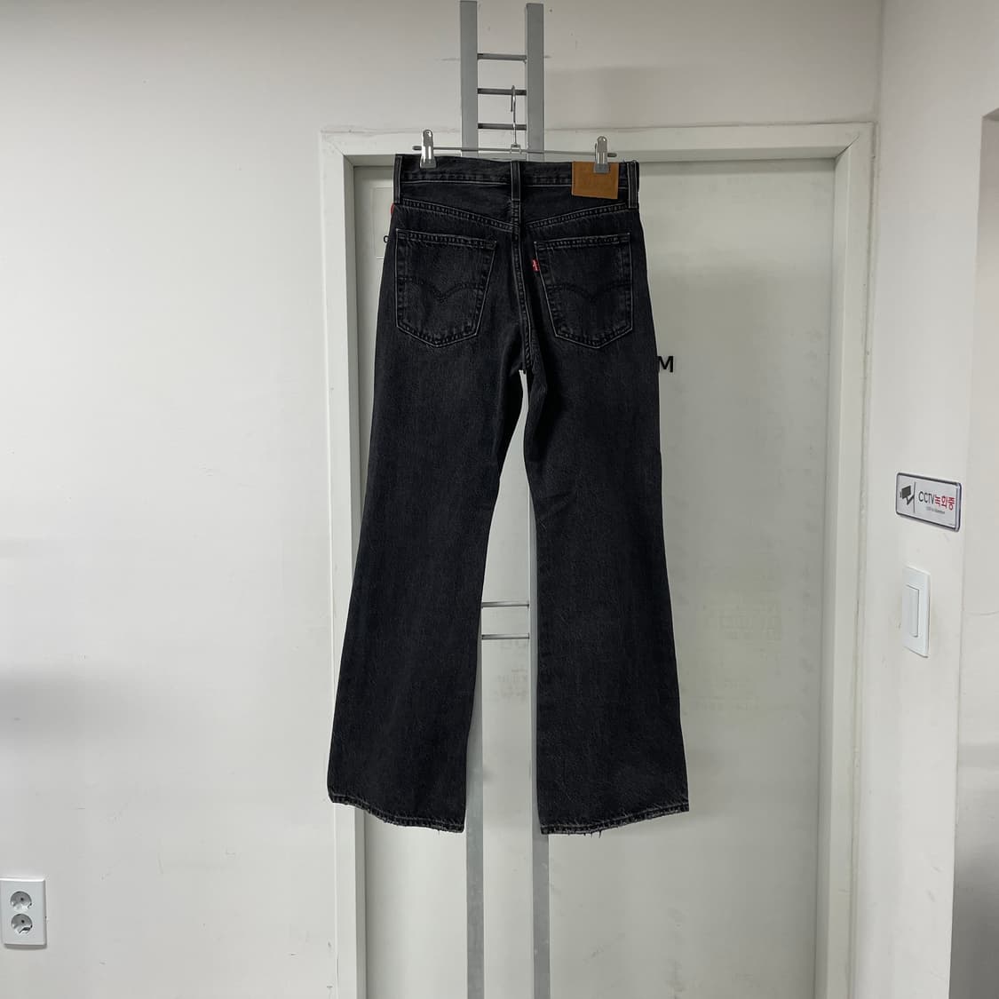 리바이스 흑청 배기 데님 팬츠 24(W) 상품이미지1