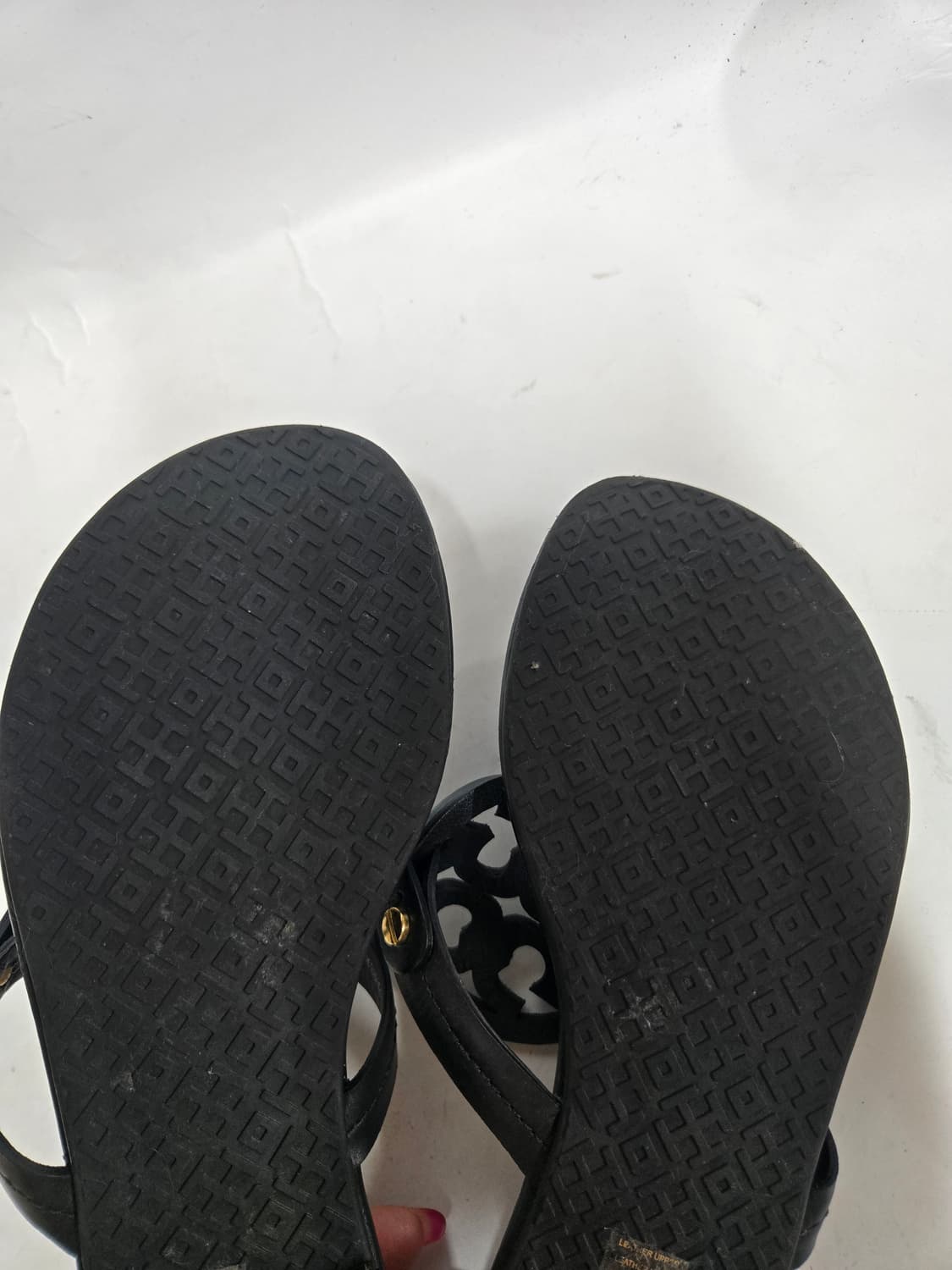 토리버치 블랙 레더 쪼리 샌들7 240mm 상품이미지4