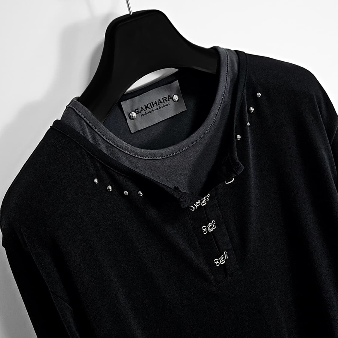 Koga 이브 레이어드 헨리넥 롱 슬리브스 (black) 상품이미지1