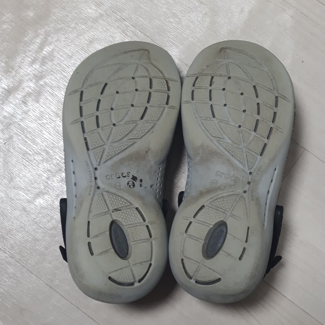 크록스 라이트라이드 클로그 M4/W6 230
 상품이미지6