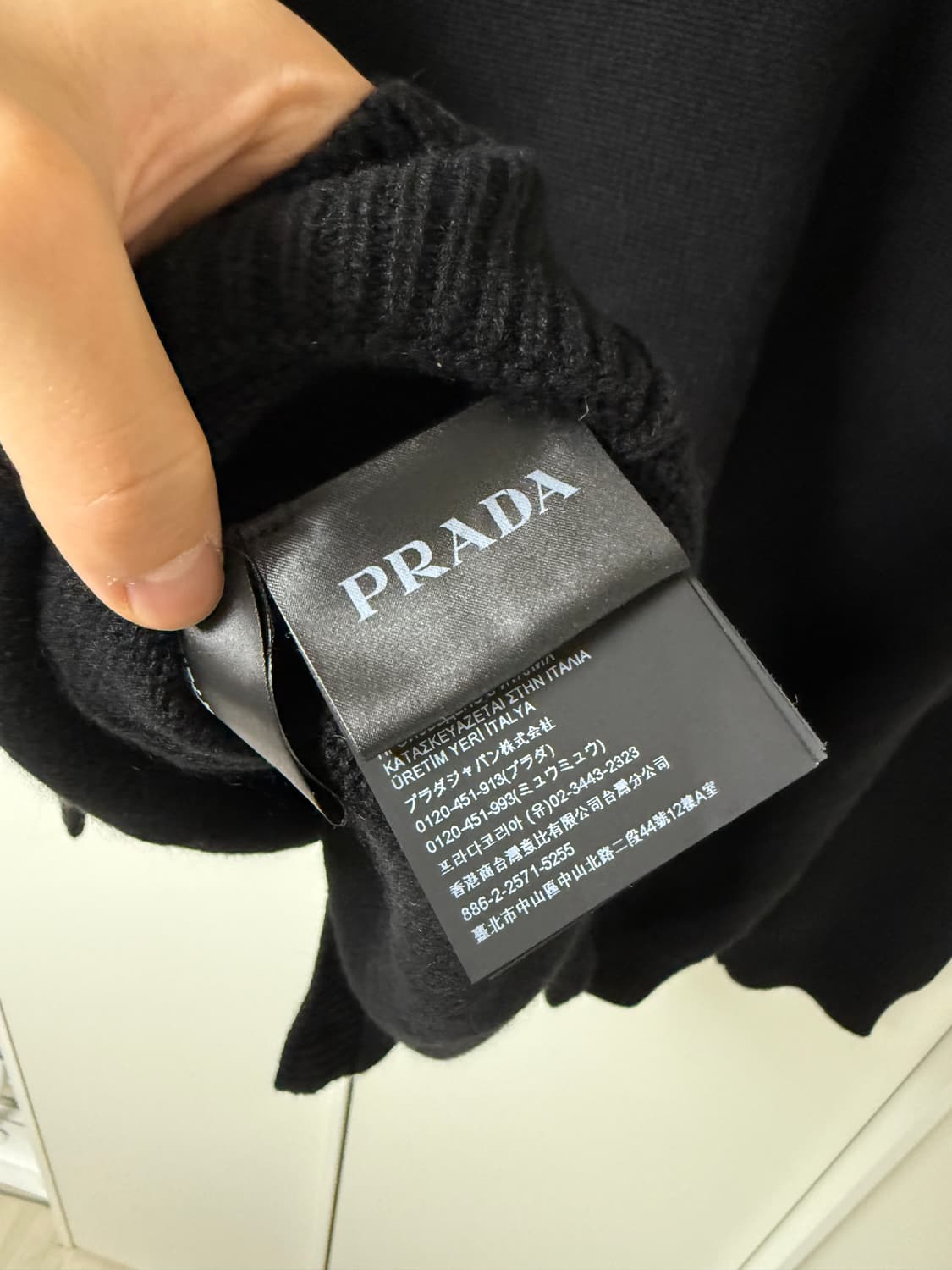 [50] 프라다 캐시미어 니트 블랙 상품이미지10