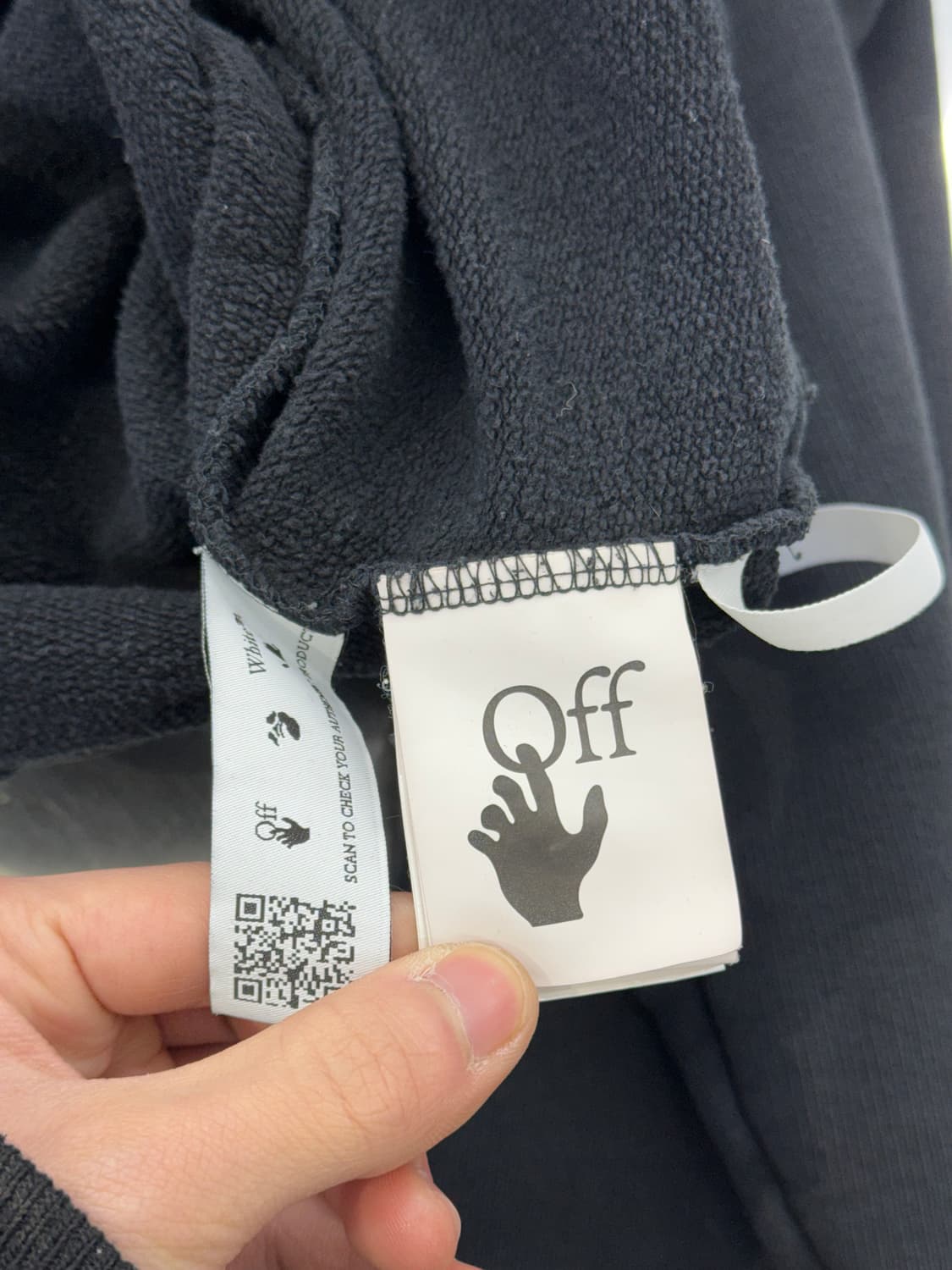 오프화이트 스케이트 애로우 러버 블랙 스웨트 셔츠 상품이미지8