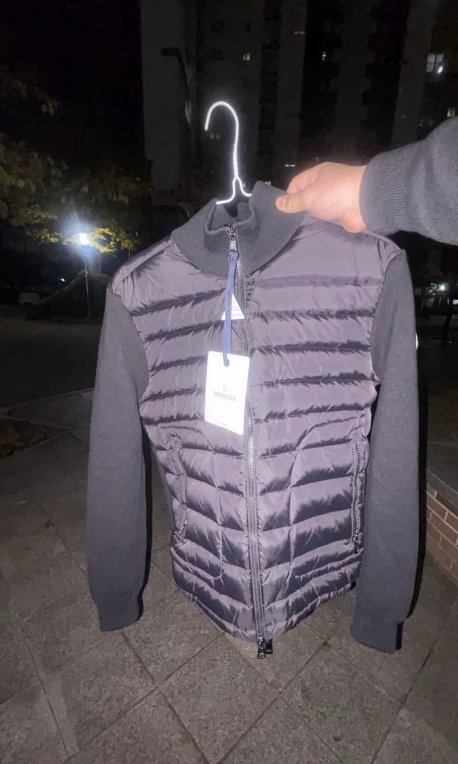 몽클레어 니트 패딩 사이즈 M 30만원에 가져갈사람 ㅃㄹ 상품이미지1