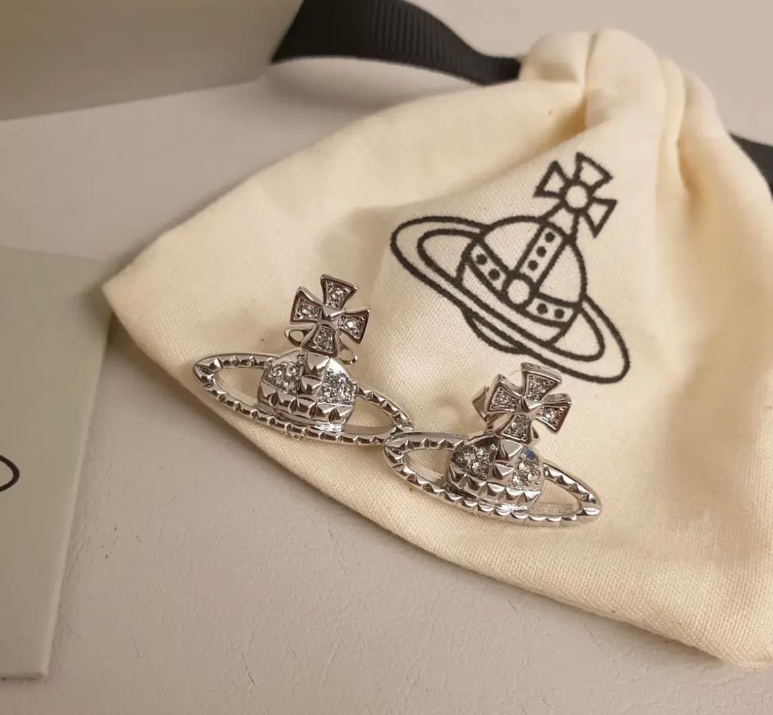 비비안 귀걸이 | 메이페어 바스릴리프 | 비비안웨스트우드 상품이미지4