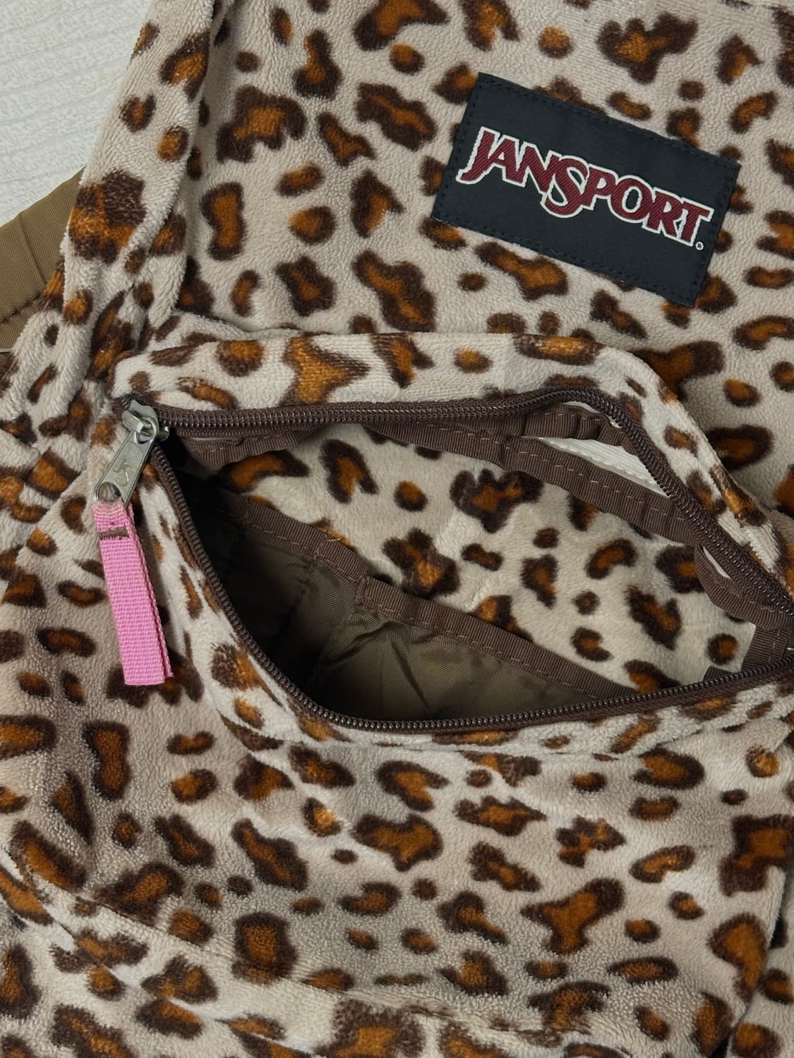 잔스포츠 레오파드 호피 백팩 상품이미지8