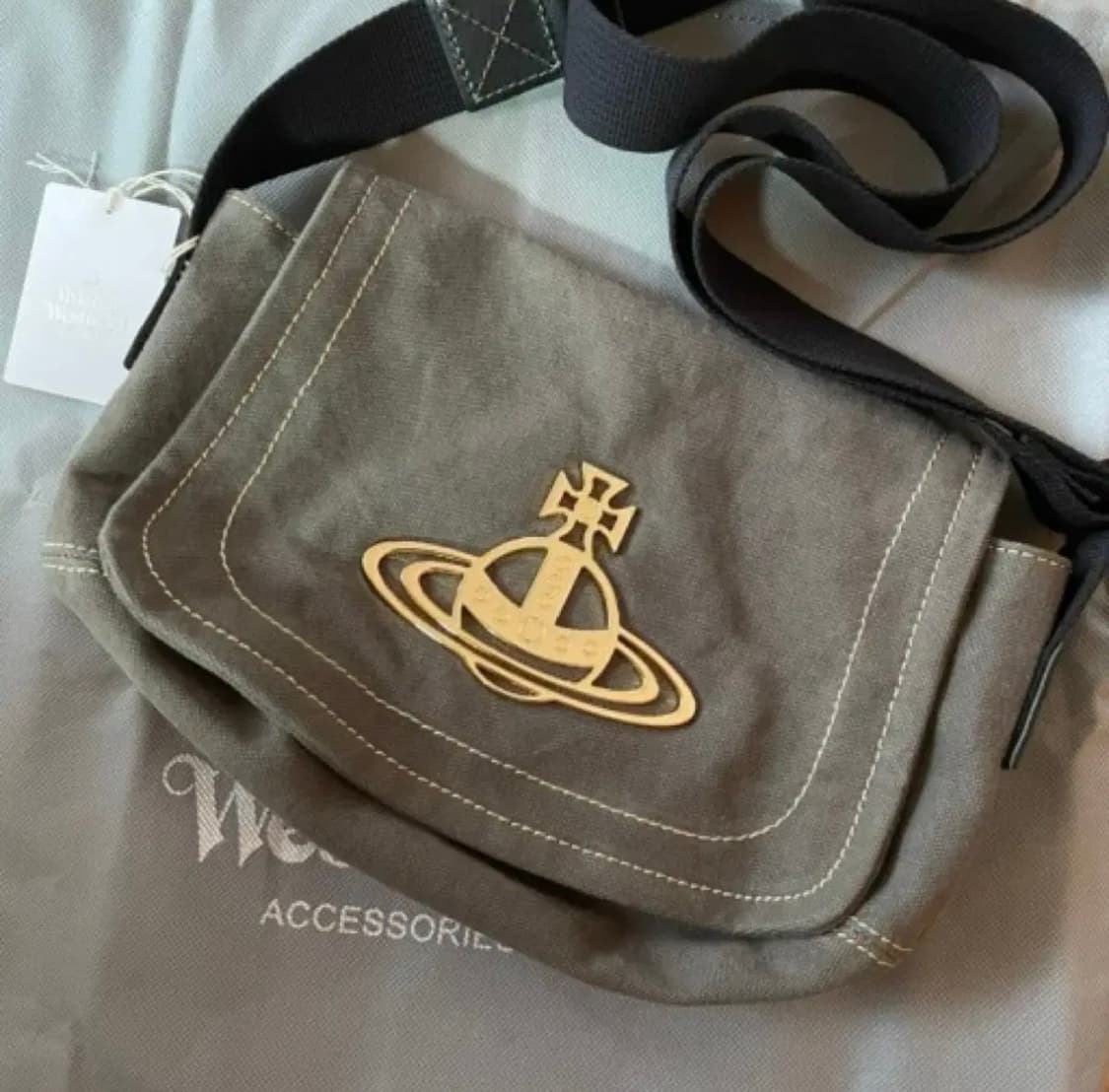 비비안웨스트우드 코튼 숄더백 차콜 상품이미지1