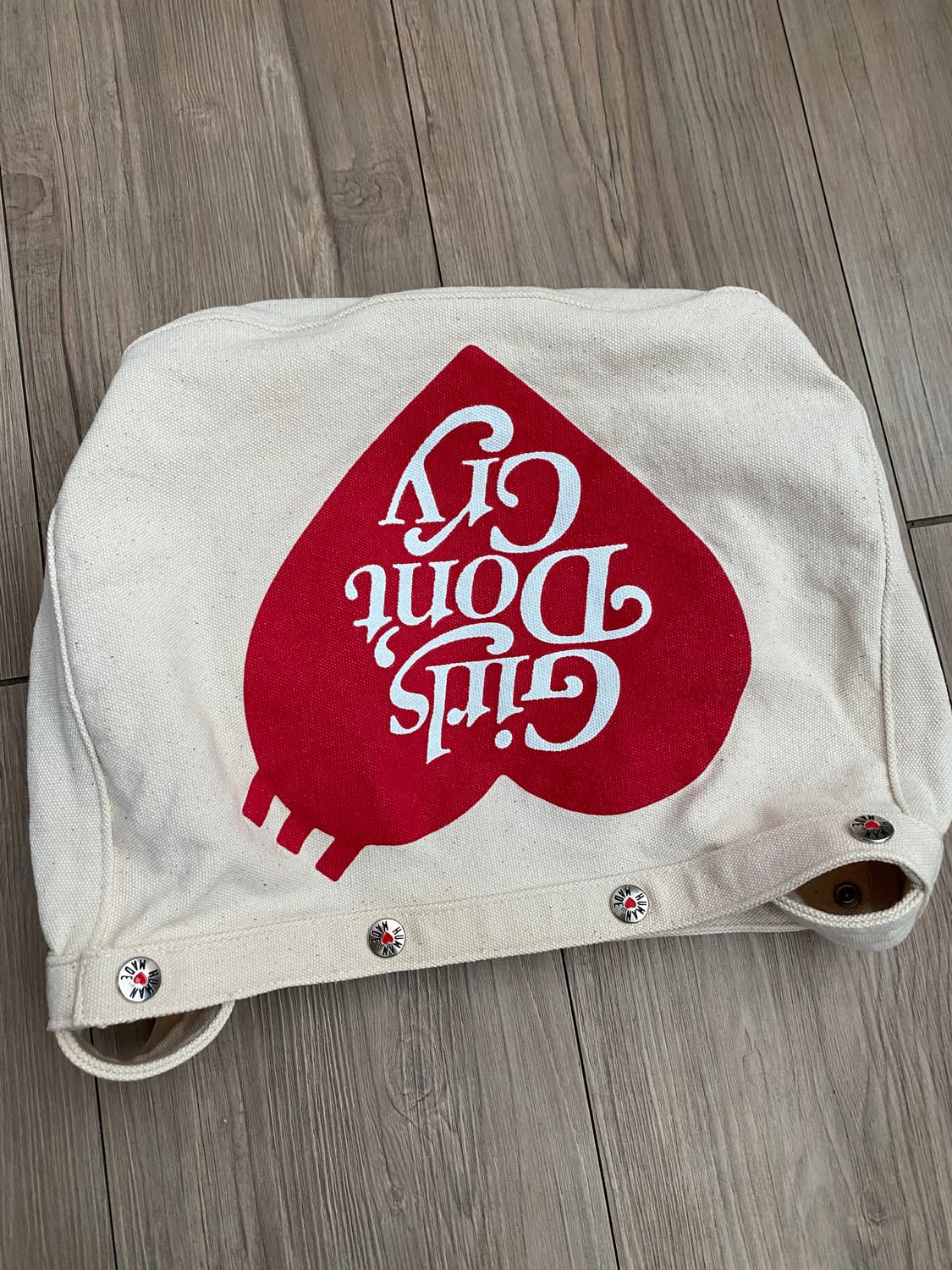 [FREE] 휴먼메이드x걸스돈크라이 숄더백 상품이미지1