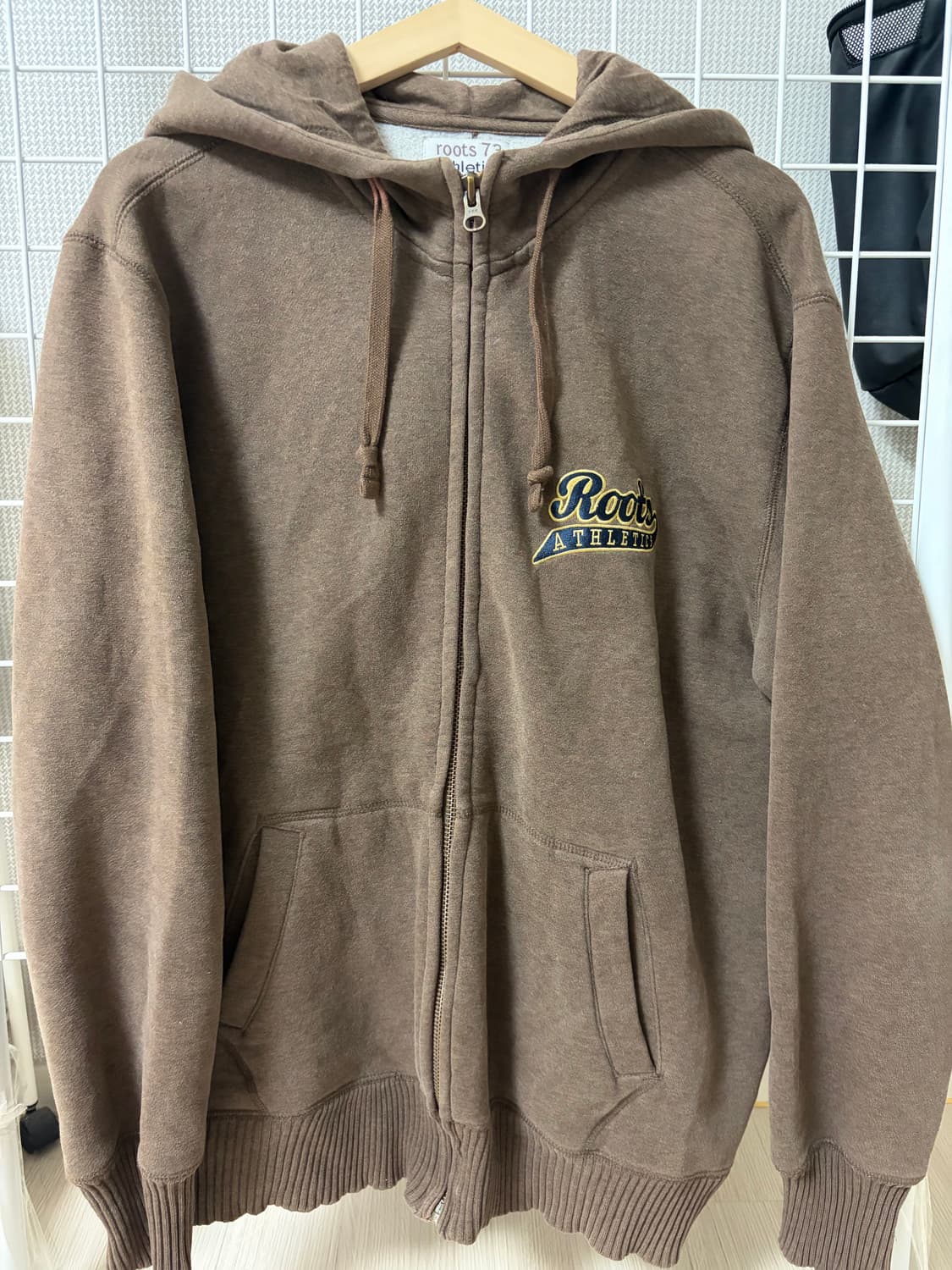 Roots Athletics 브라운 후드집업 상품이미지1