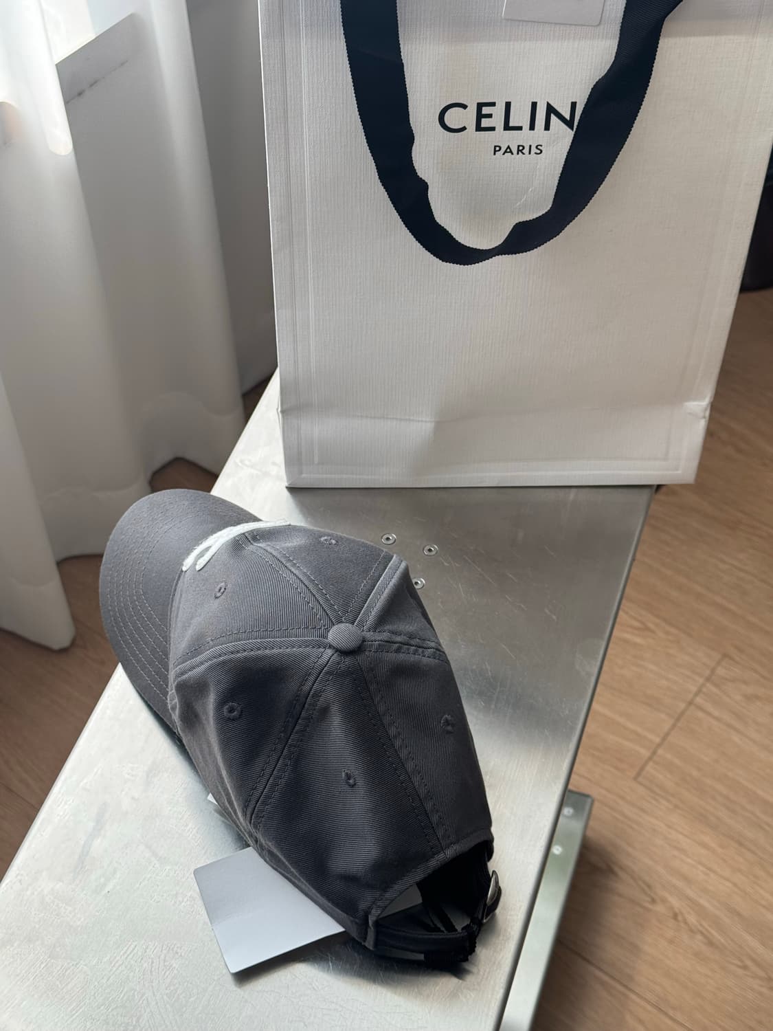 셀린느 트리옹프 베이스볼캡 그레이 L사이즈 / 2회착용 / 풀구성 상품이미지4