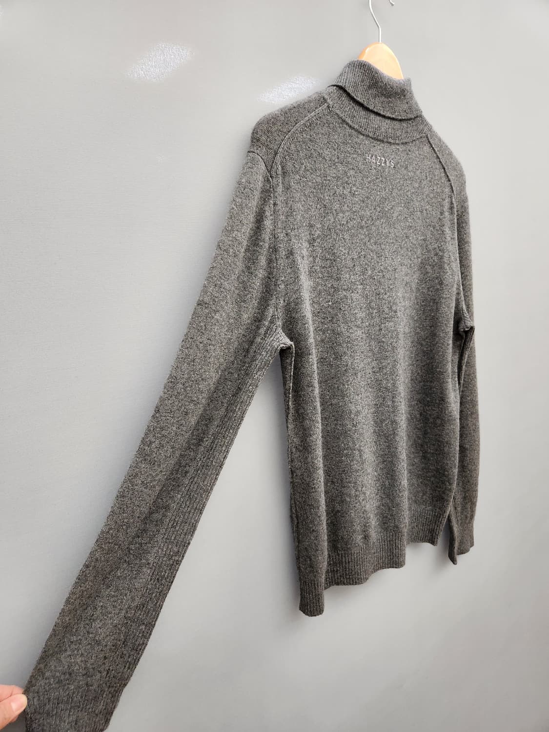 헤지스 터틀넥 캐시머어 100 니트 상품이미지5