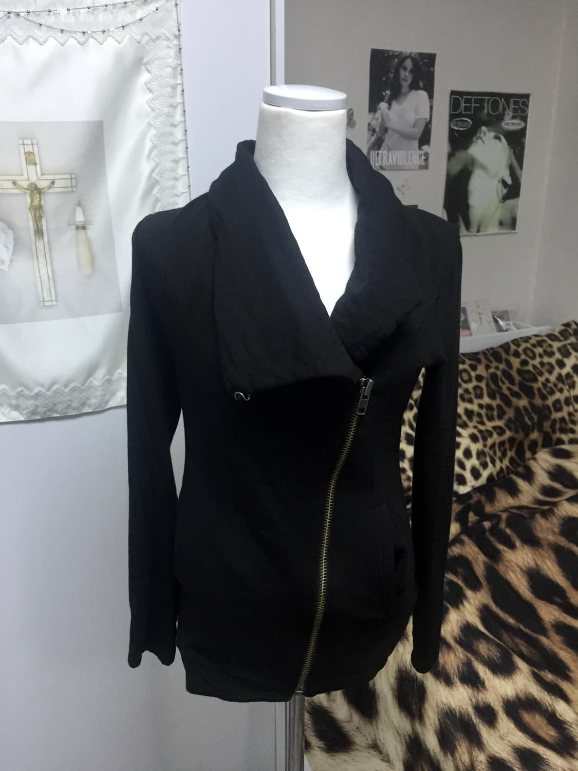 헬무트랭 사선 지퍼 디테일 집업 상품이미지1