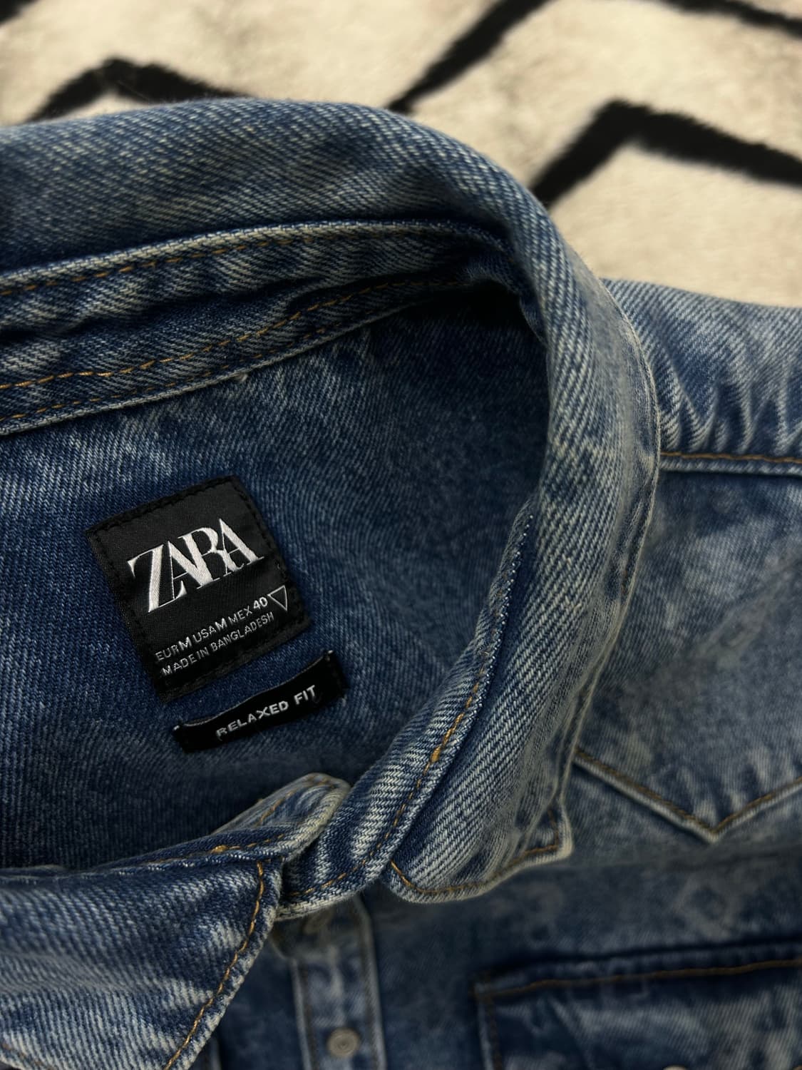 [한국L]ZARA 릴렉스드 핏 모노그램 패턴 헤비 데님셔츠 상품이미지5