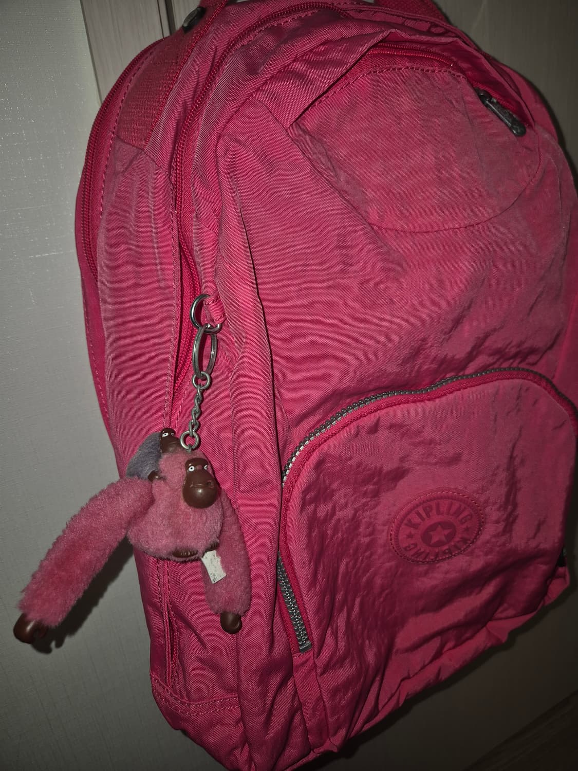 애기고릴라 업은 엄마고릴라 핫핑크 키플링 백팩 상품이미지1