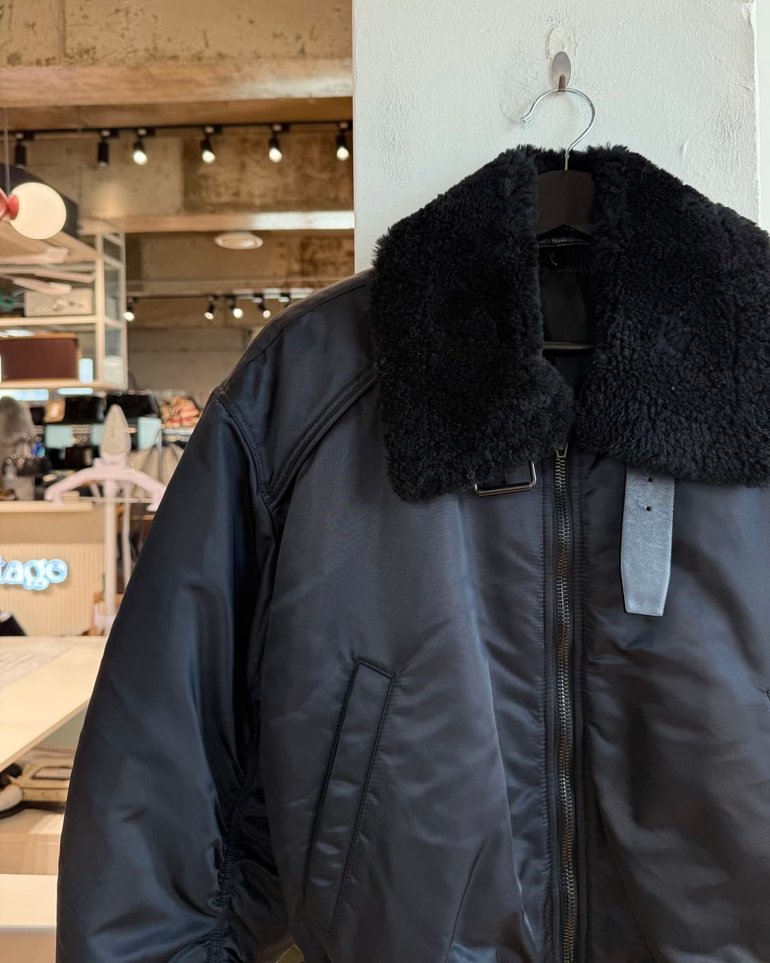 준지 블랙 디테쳐블 램셜링 MA-1 자켓 상품이미지4