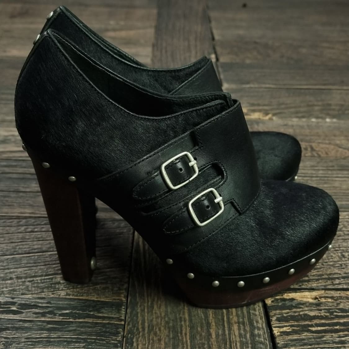 [어그] (새상품) 펑크 스터드 송치 펌프스 힐 M17122 상품이미지3