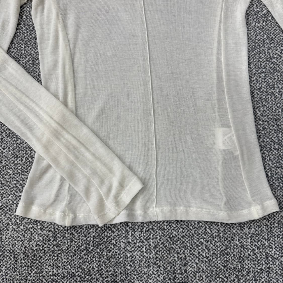 루에브르 시스루 저지 탑 상품이미지3