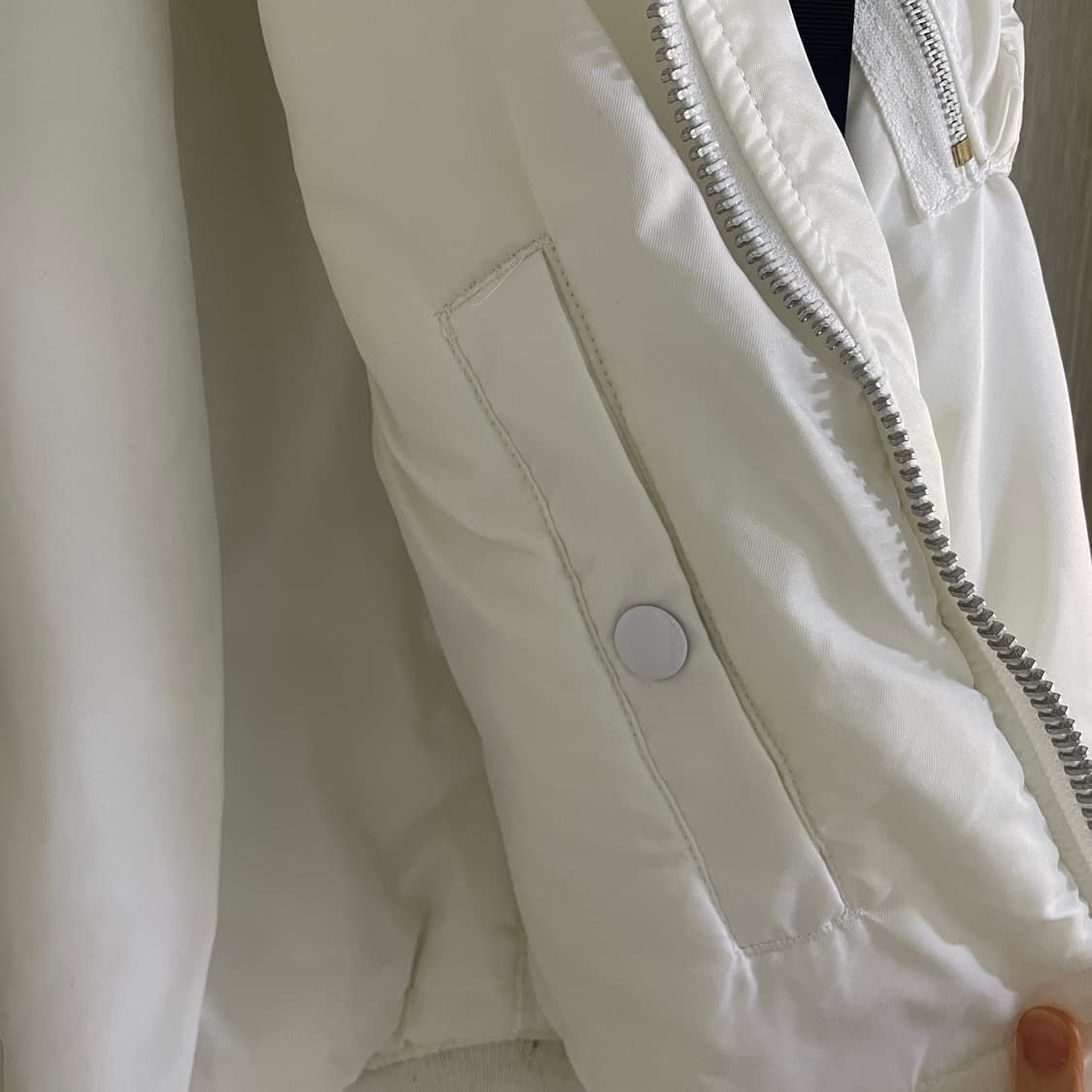 [xs] 알파인더스트리 ma-1 슬림핏 화이트 리버시블 숏항공점퍼 상품이미지5