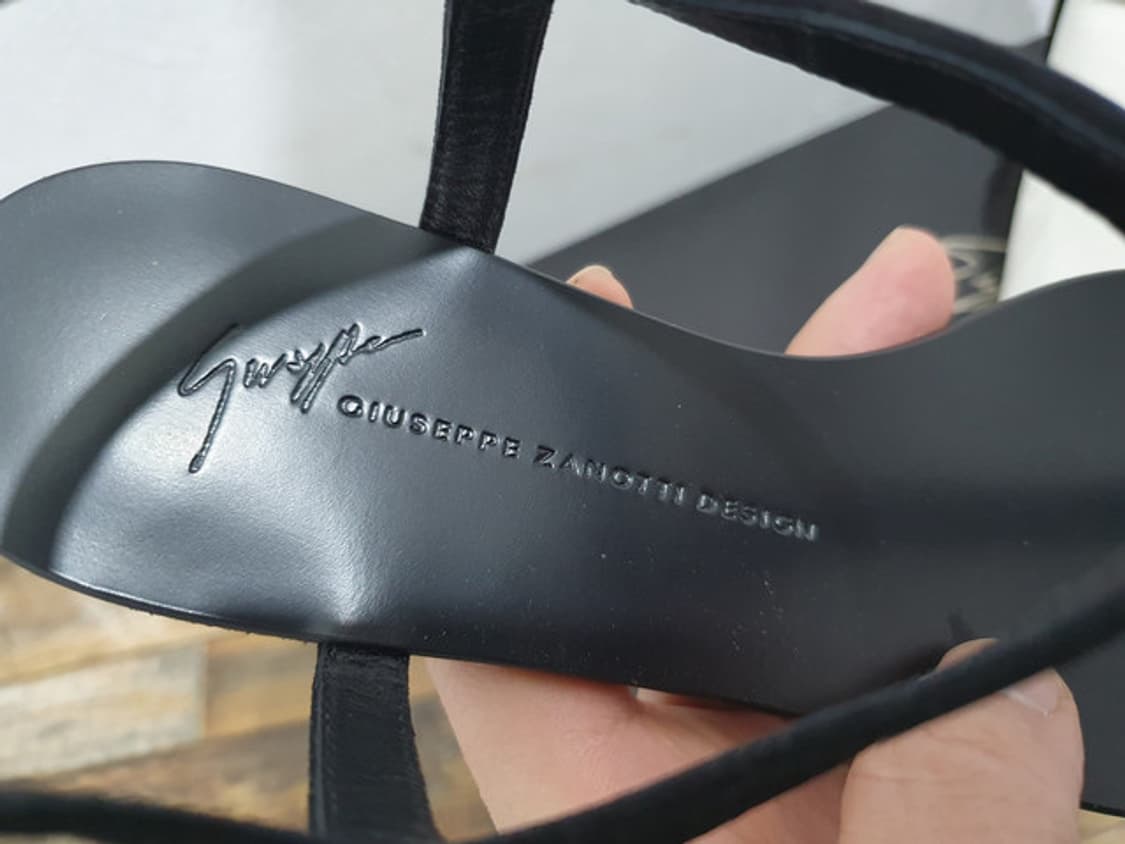 GIUSEPPE ZANOTTI 쥬세페자노티 스트랩샌들 (225MM) 상품이미지6