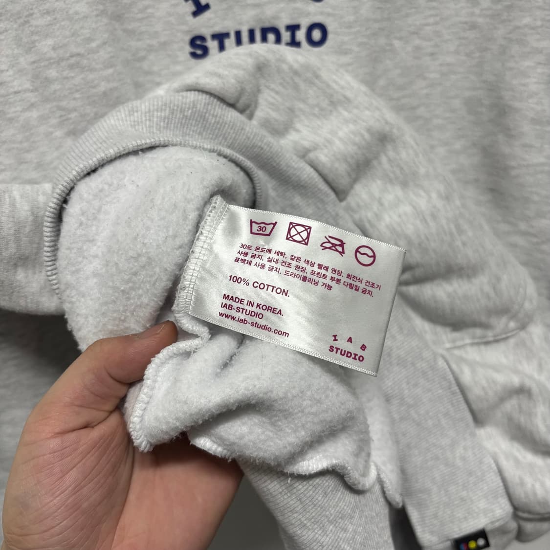 아이앱 스튜디오 하프집업 맨투맨 상품이미지7