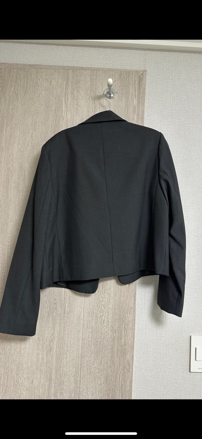 (미착용 새상품)미쏘 테일러드 3버튼 크롭자켓 그레이 90 사이즈 MIW 상품이미지7
