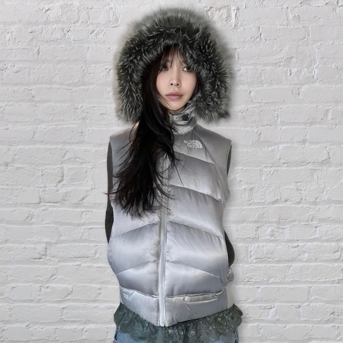 2000s 빈티지 노스페이스 실버 퍼 크롭 패딩 베스트 상품이미지1