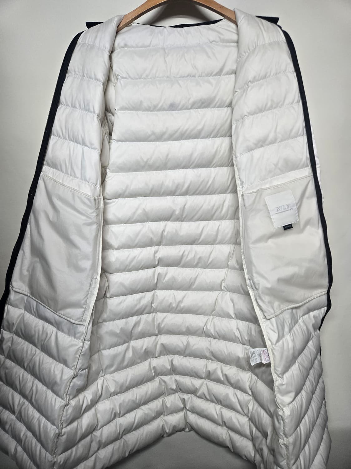 MLB 뉴욕 양키스 구스 경량 롱패딩 XS(85) 상품이미지3