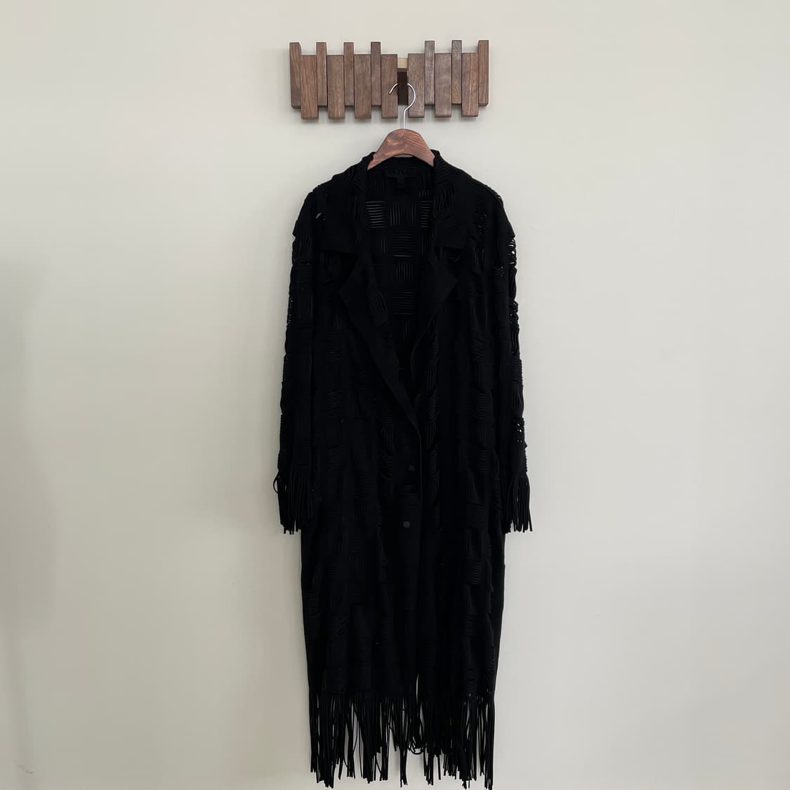 파스칼 레이저 커팅 프린지 롱 코트 상품이미지1