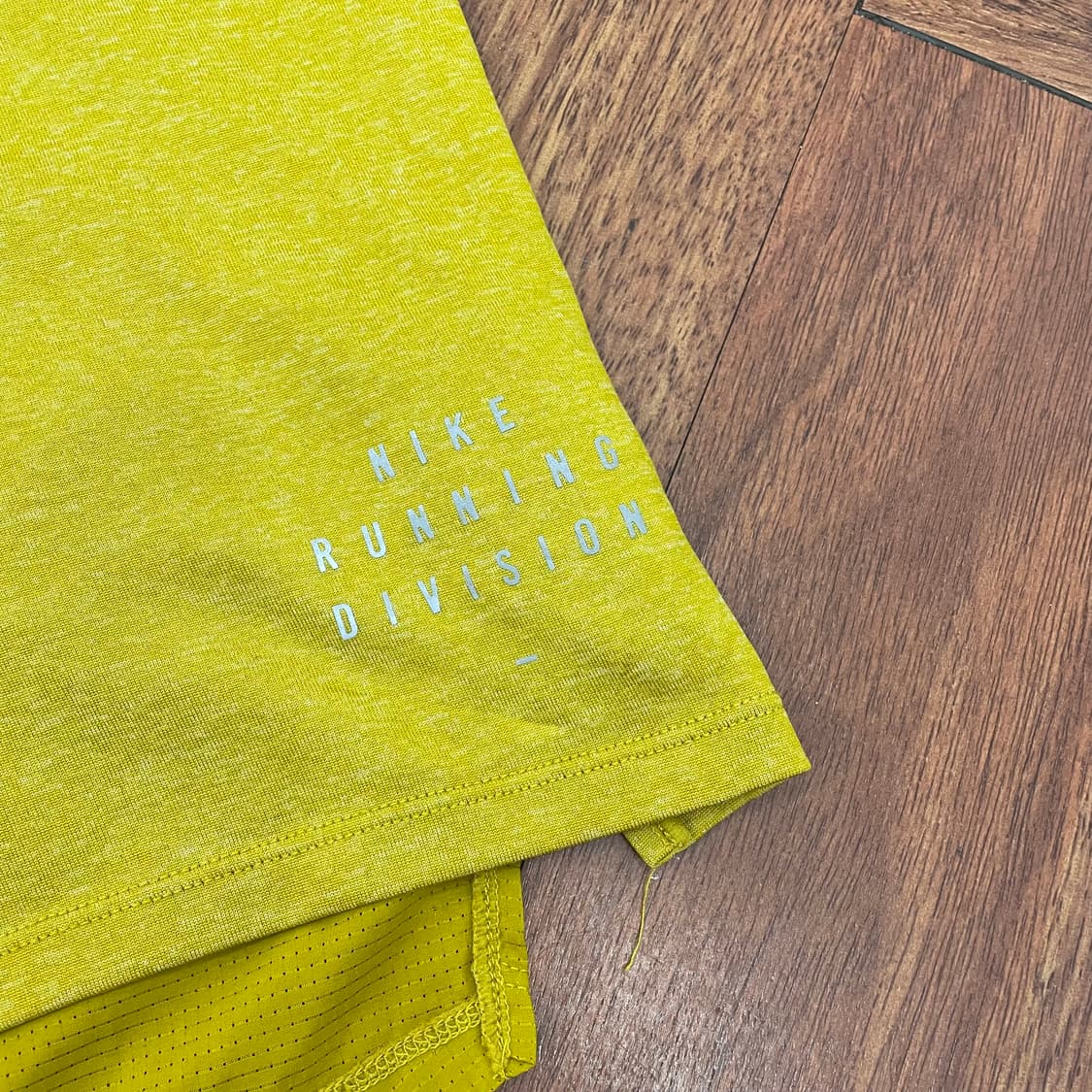 나이키 테크니트 울트라 런 디비전 러닝 반팔 상품이미지2