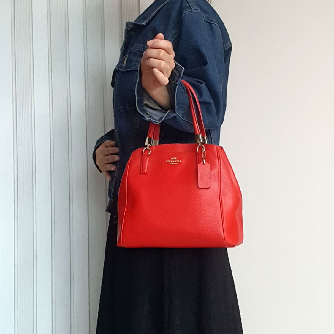 코치 레드 가죽 화사한 토트백 중고 가방 은피아노 상품이미지1