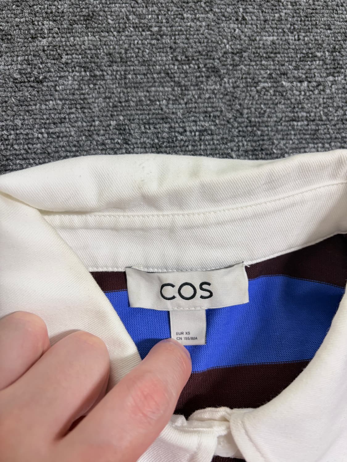 COS 오버핏 럭비 카라티 상품이미지4