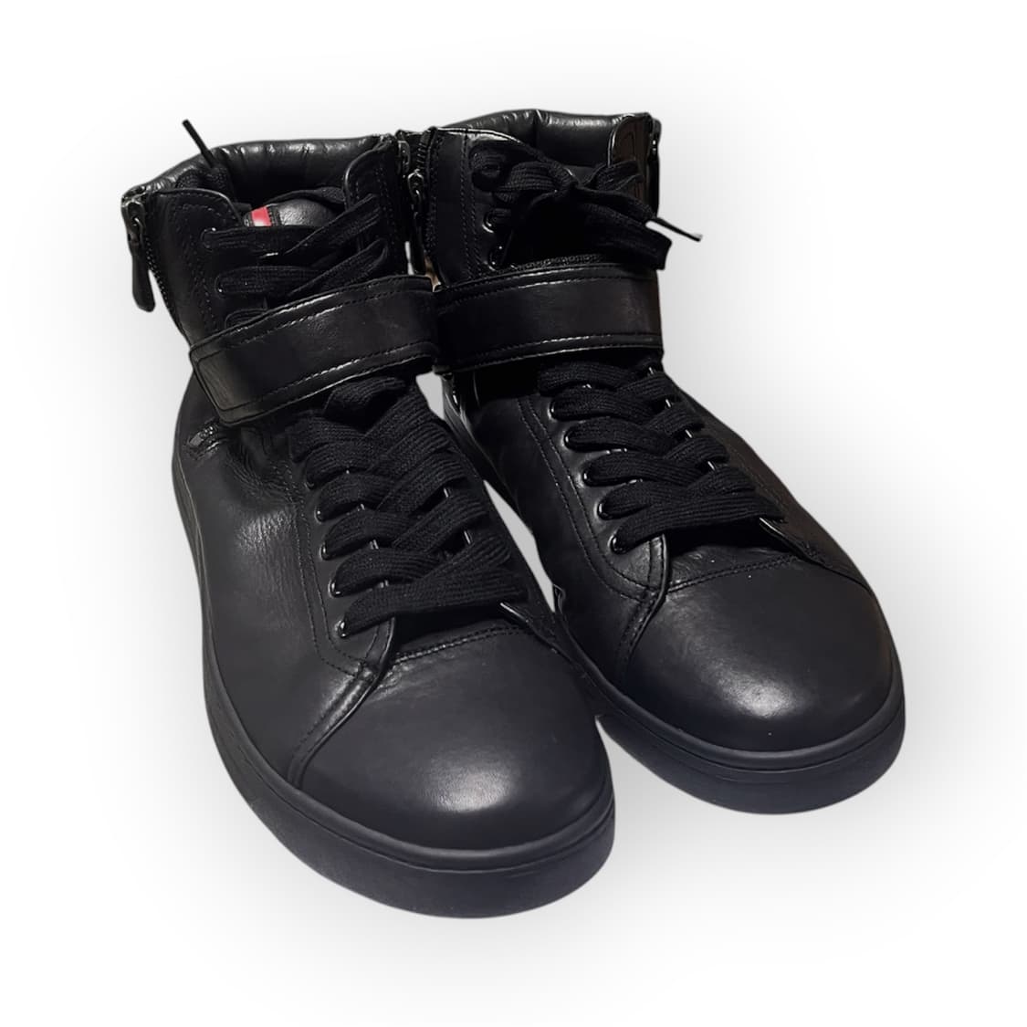 [285] 프라다 블랙 레더 하이탑 벨크로 스니커즈  상품이미지1