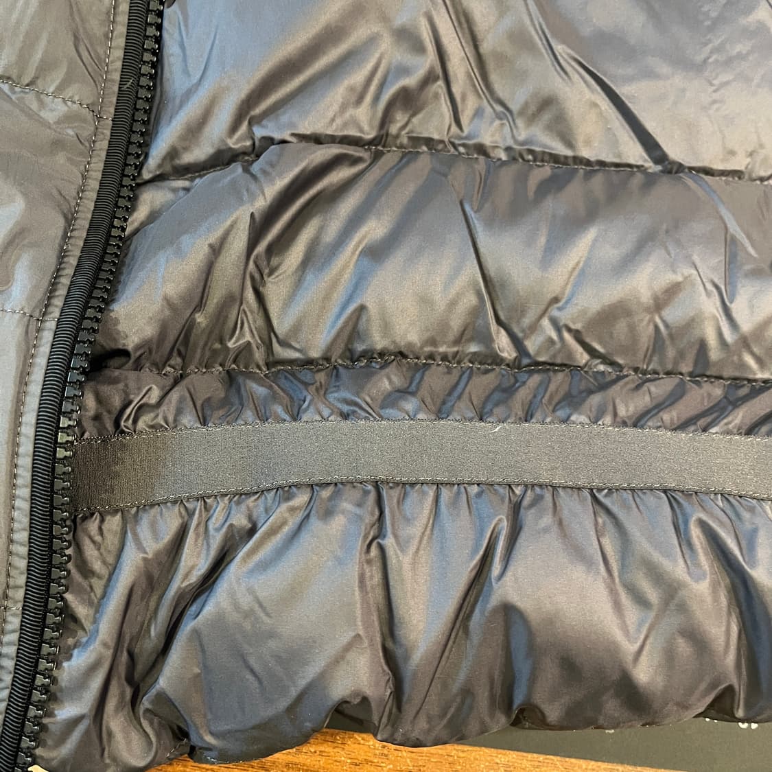 유니클로 질샌더 경량패딩 상품이미지6