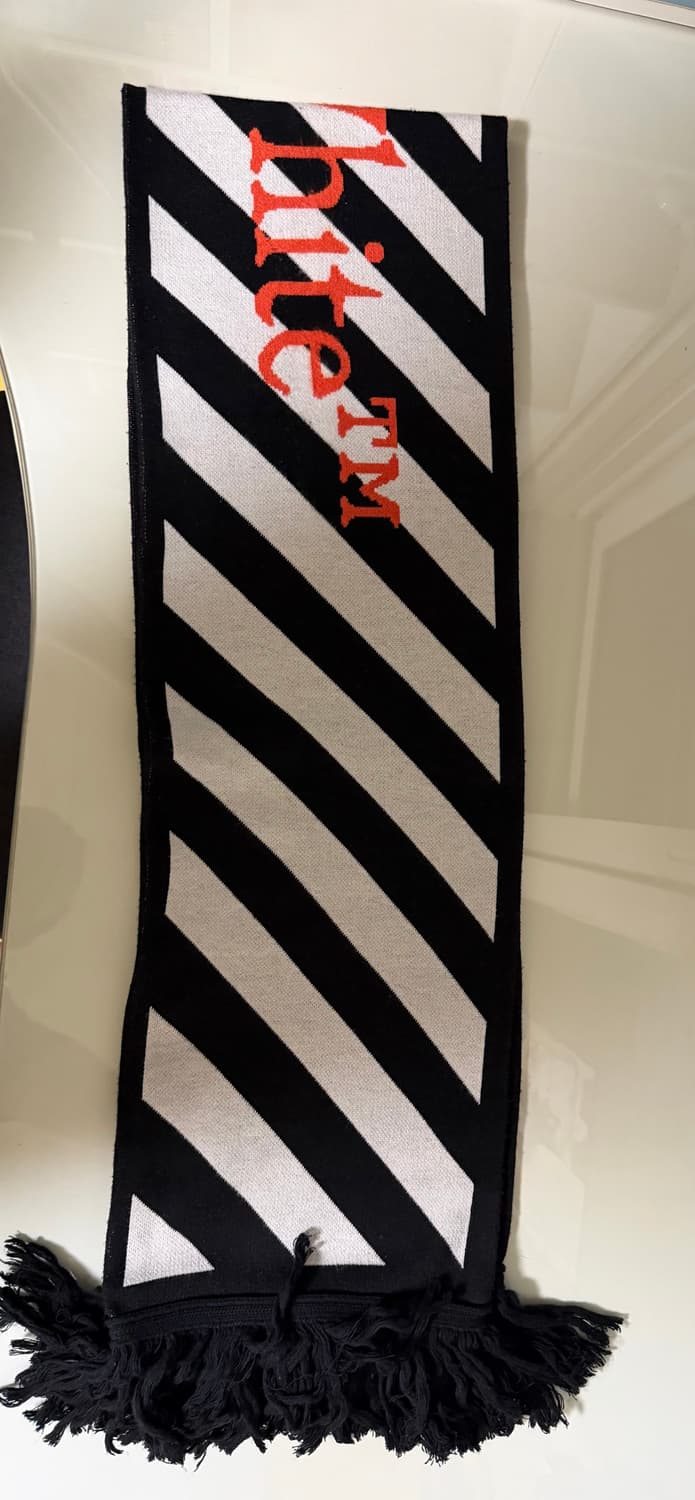 오프화이트 리버시블 머플러 상품이미지2