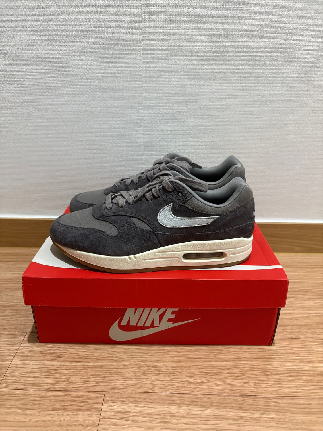 나이키 에어맥스 1 소프트 그레이 [275] 상품이미지1