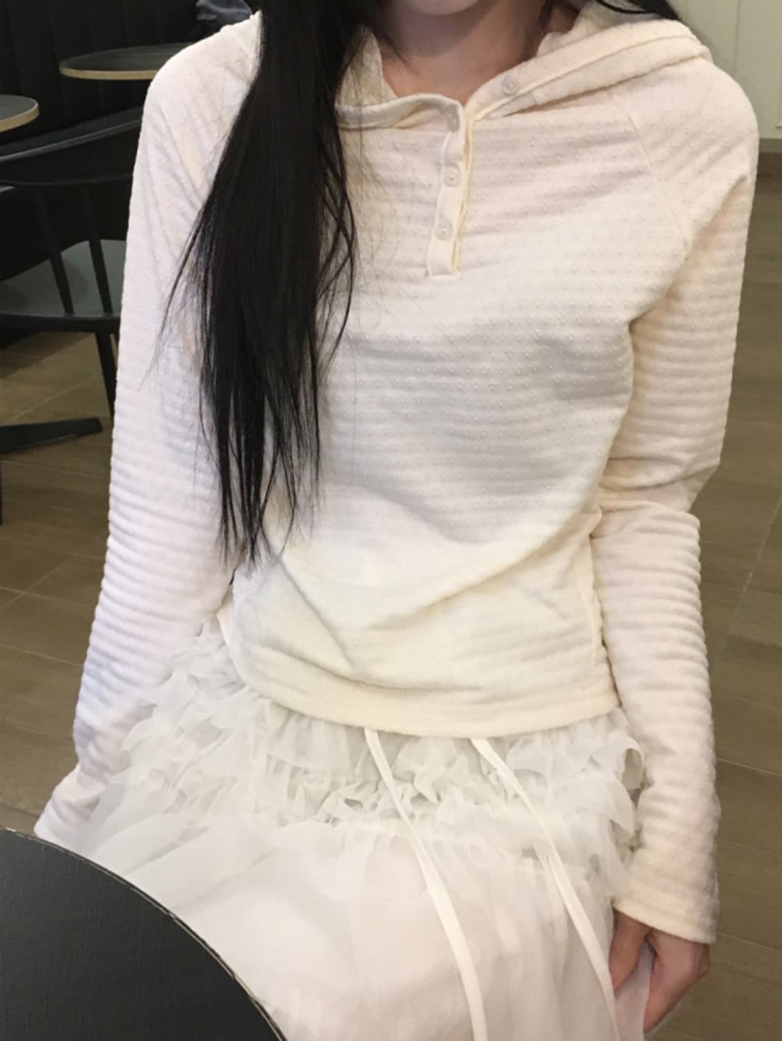 데이빈 펀칭 자가드 후드 + 홀터 나시 탑 상품이미지5